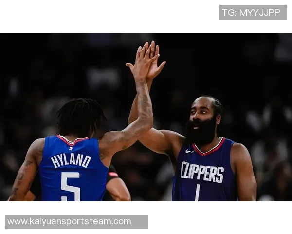 乔治表现平平仅得12分6板2助1断球队需更多支持